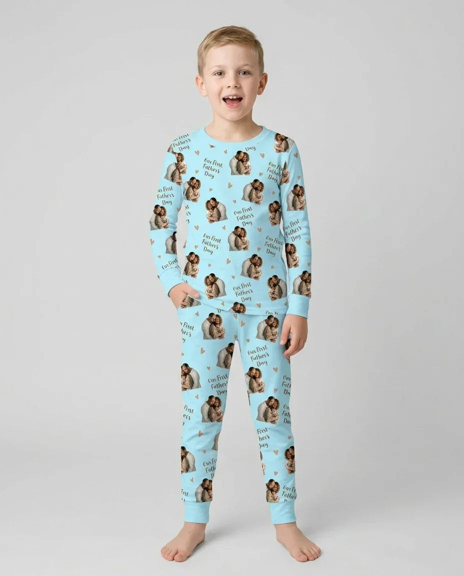 Pijama de dos piezas de bambú con foto personalizada "Our First as Parents" de manga larga