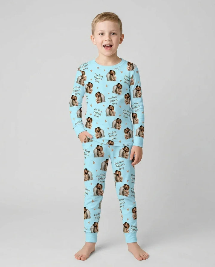 Pijama de dos piezas de bambú con foto personalizada "Our First as Parents" de manga larga