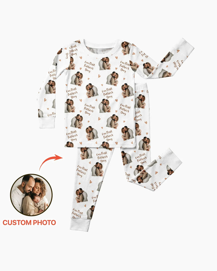 Pijama de dos piezas de bambú con foto personalizada "Our First as Parents" de manga larga