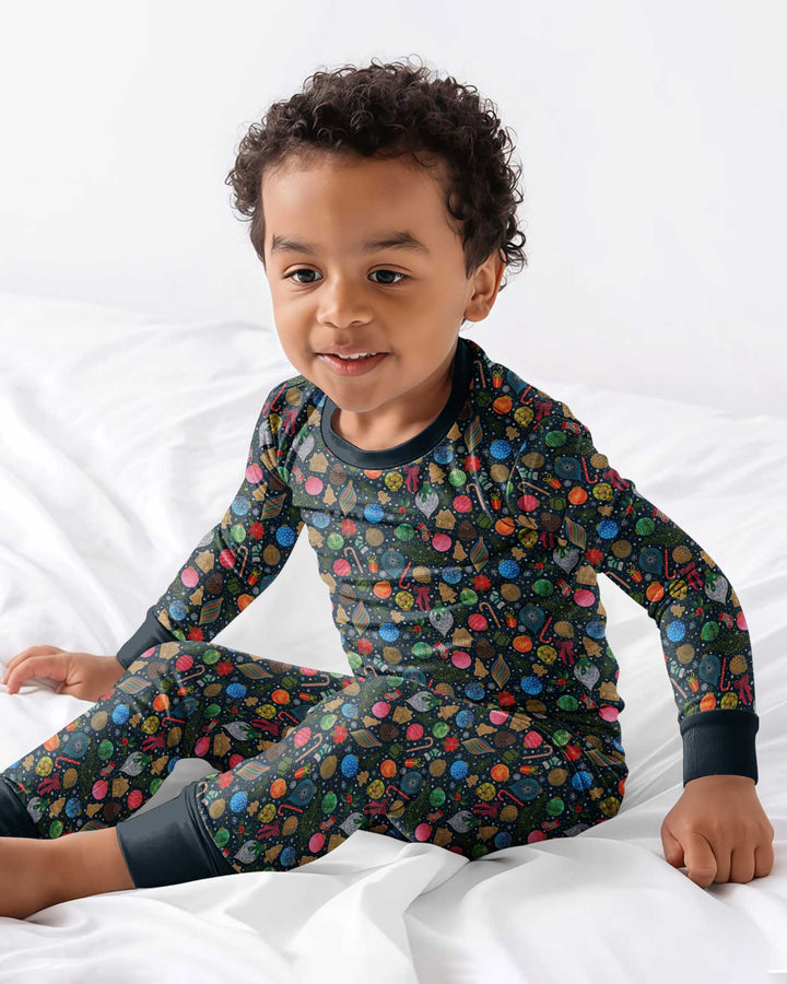 Holiday Ditsy Bamboo Two Piece Long Sleeve Pajama Set