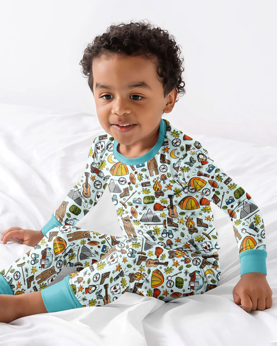 Zweiteiliges Langarm-Pyjama-Set mit Sommerfrüchten