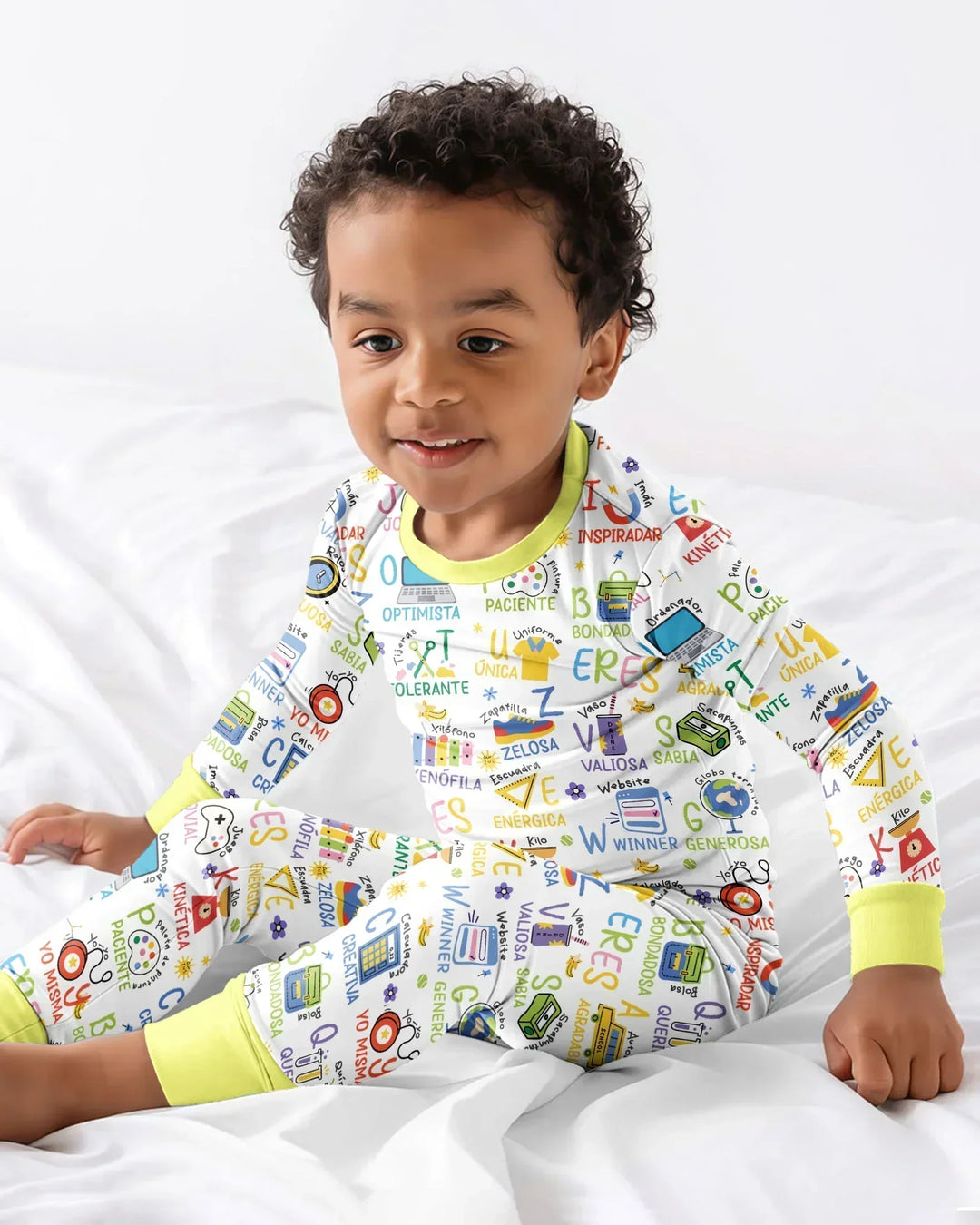 Pijama de bambú de dos piezas de manga larga con el alfabeto español You Are