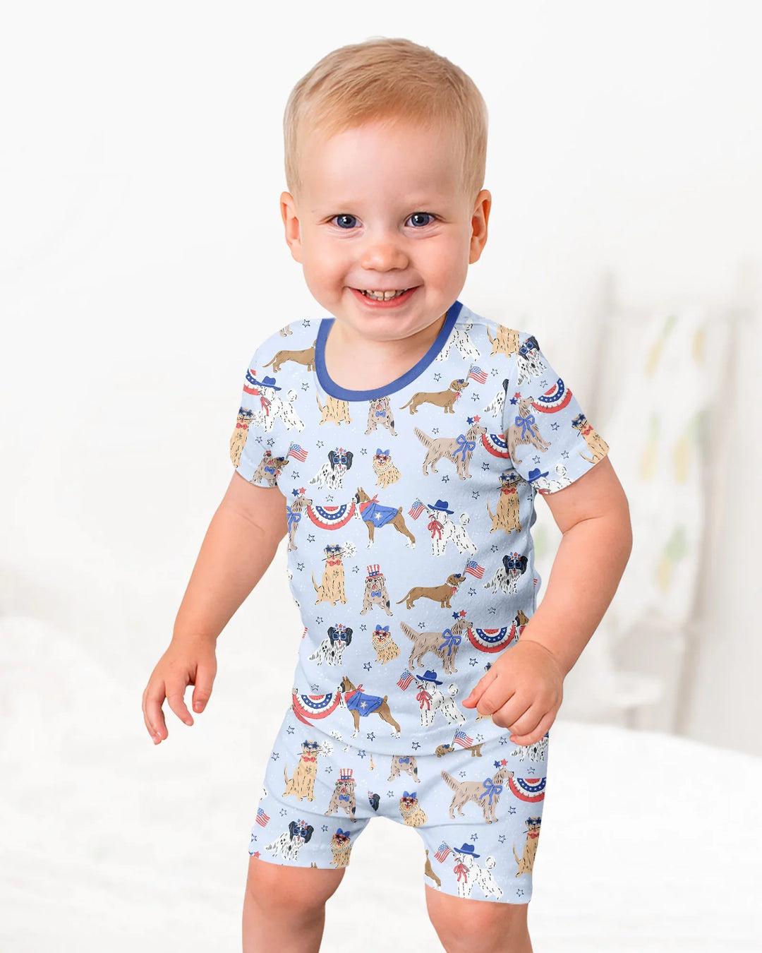 Conjunto de pijama de dos piezas de bambú a juego para la familia, con estampado de "Patriotic Pups", de manga corta y pantalón corto