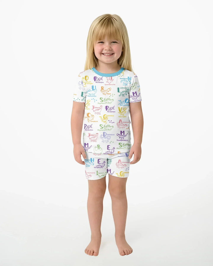 Template Zweiteiliges Pyjama-Set mit kurzen Ärmeln und Shorts