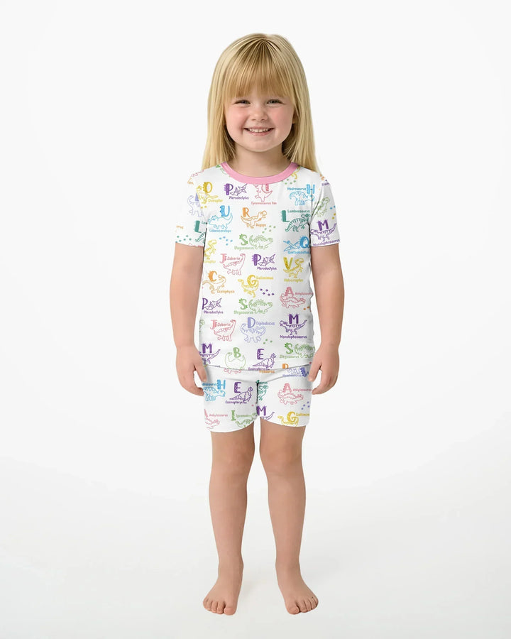 Template Zweiteiliges Pyjama-Set mit kurzen Ärmeln und Shorts
