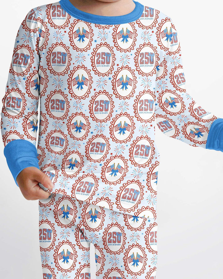 Zweiteiliges Langarm-Pyjama-Set mit Sommerfrüchten
