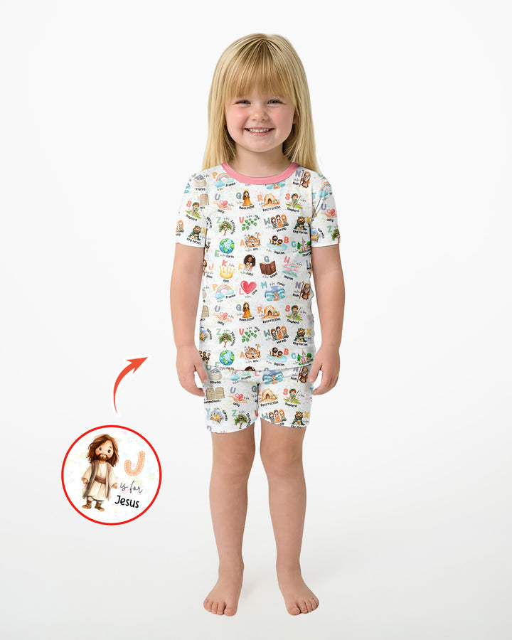 Template Zweiteiliges Pyjama-Set mit kurzen Ärmeln und Shorts