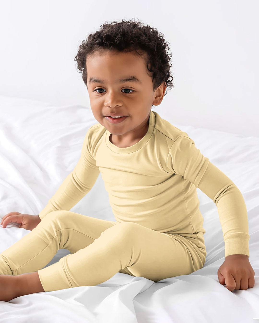 Conjunto de pijama de dos piezas de bambú en blanco antiguo