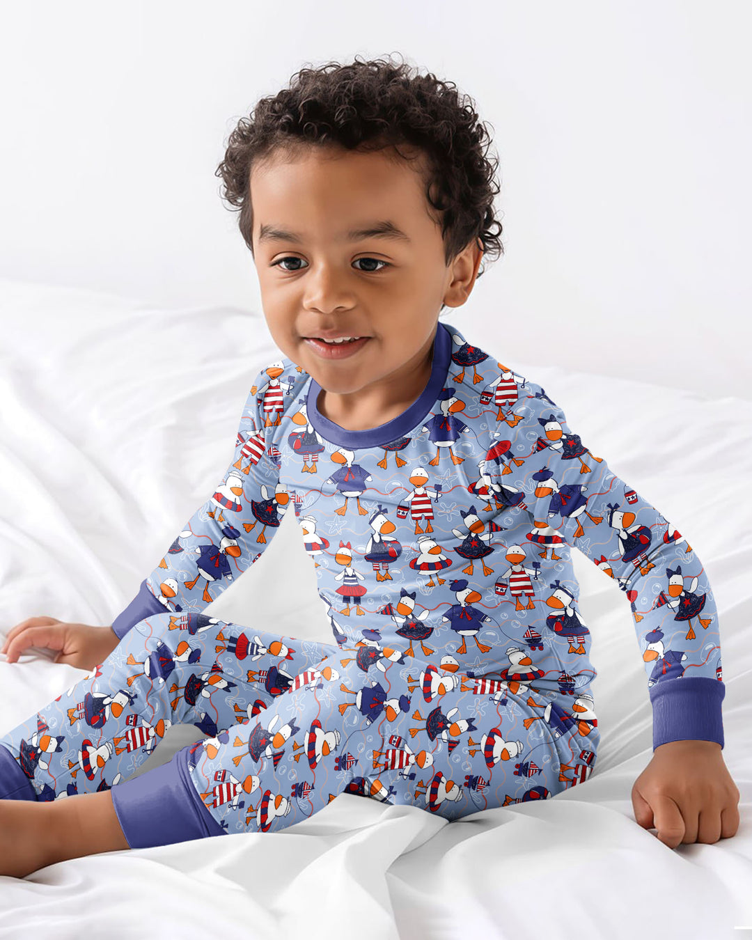 Zweiteiliges Langarm-Pyjama-Set mit Sommerfrüchten