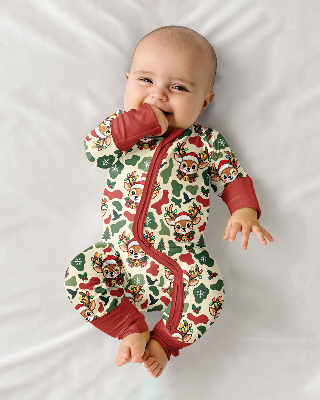 Christmas Deer Hunting Camo Bamboo Convertible Zippy