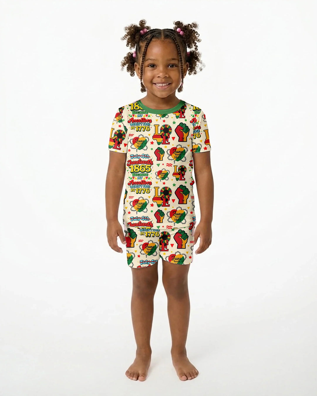 Template Zweiteiliges Pyjama-Set mit kurzen Ärmeln und Shorts