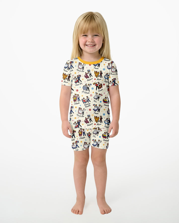 Template Zweiteiliges Pyjama-Set mit kurzen Ärmeln und Shorts