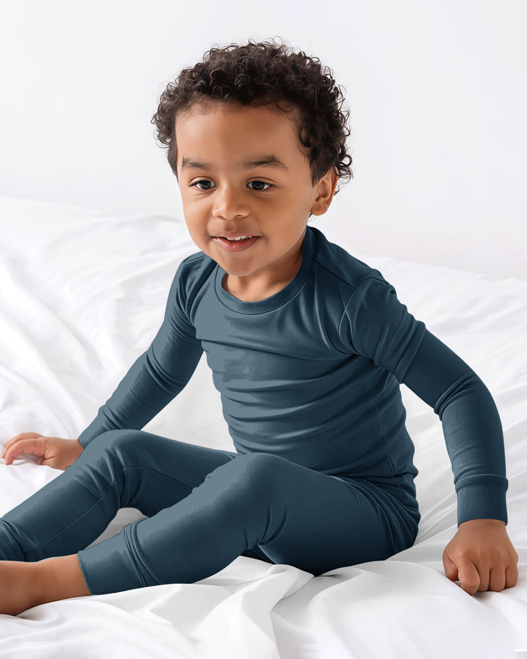 Zweiteiliges Pyjama-Set in Stahlblau