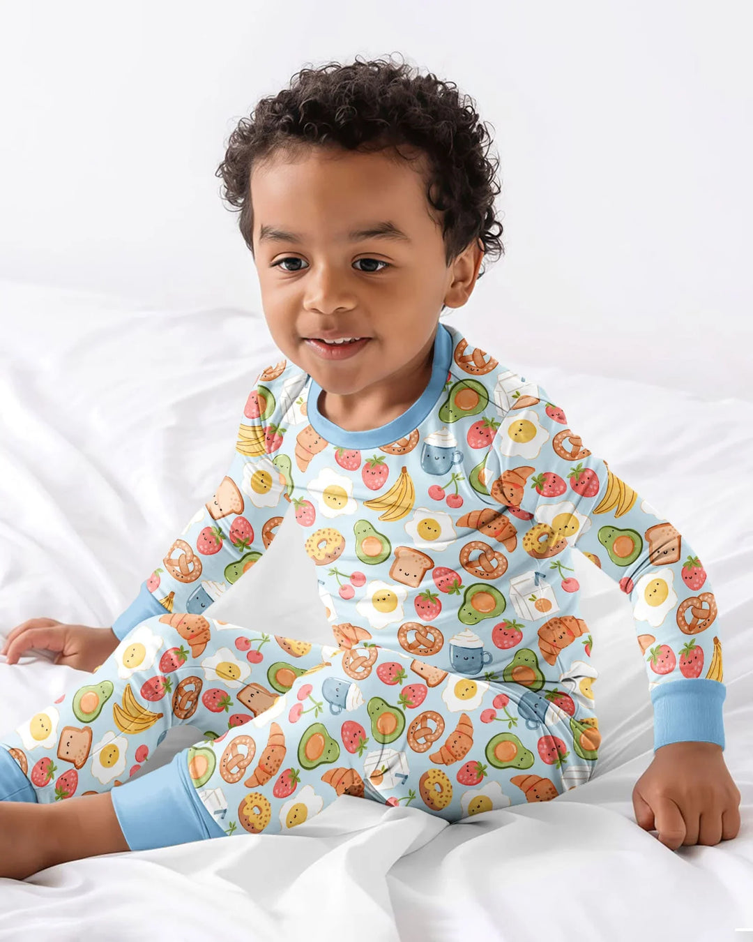 Zweiteiliges Langarm-Pyjama-Set mit Sommerfrüchten