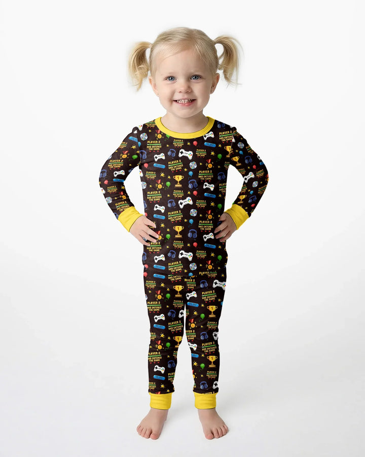 Zweiteiliges Langarm-Pyjama-Set mit Sommerfrüchten