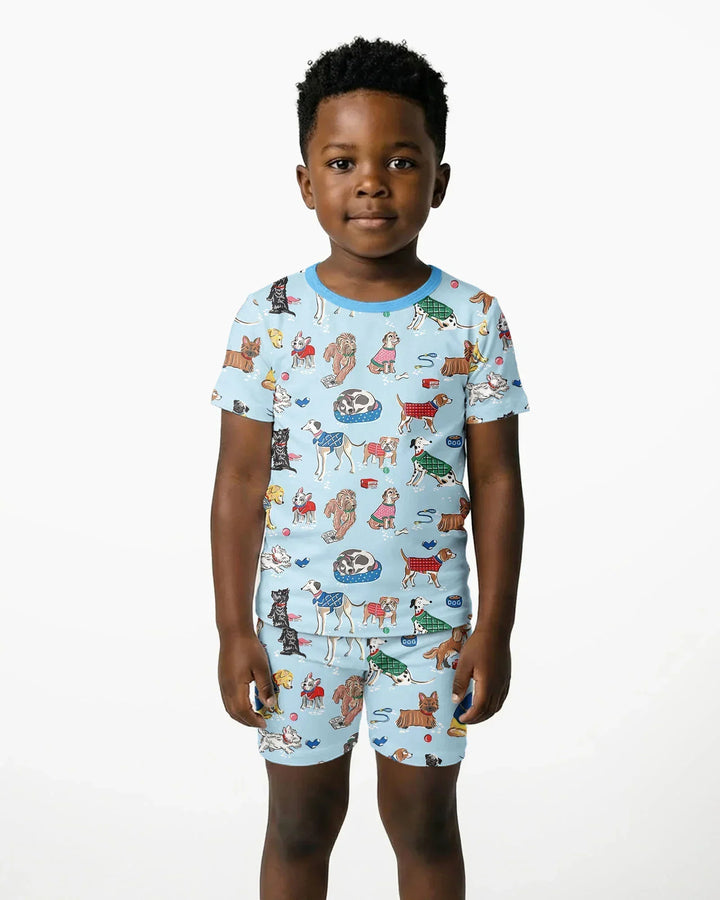 Template Zweiteiliges Pyjama-Set mit kurzen Ärmeln und Shorts