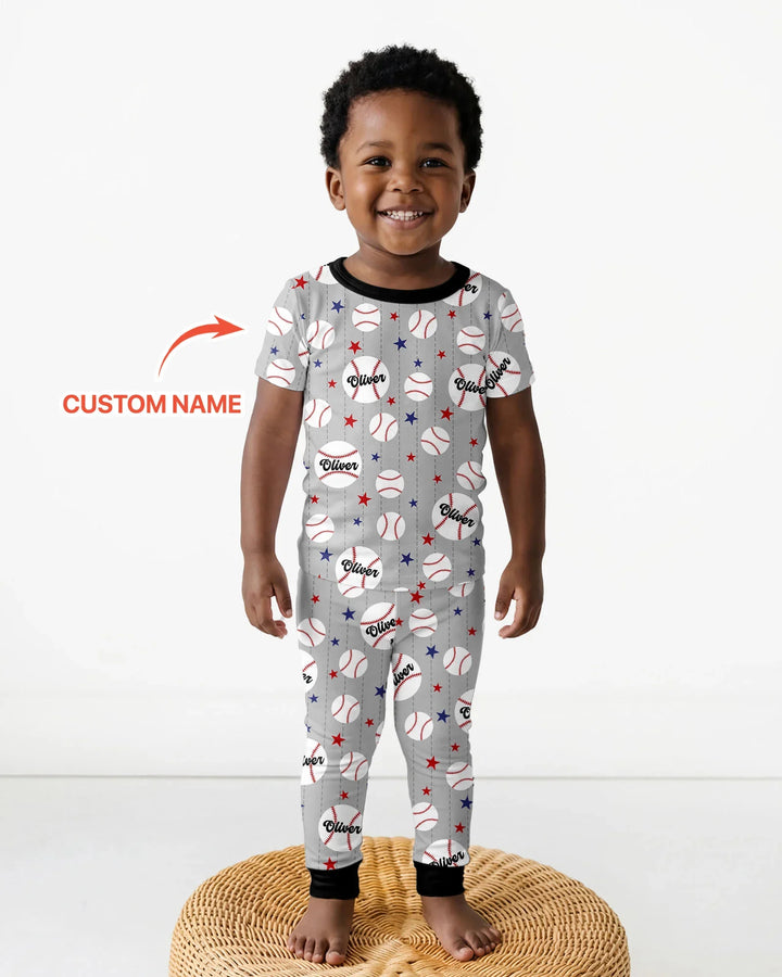 Conjunto de pijama de dos piezas de bambú a juego con mangas cortas y nombre personalizado "Novato del año"