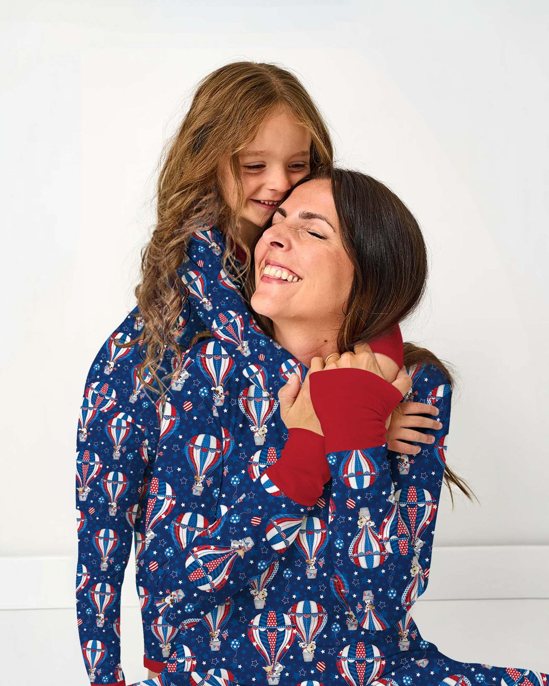 Conjunto de pijama de bambú para mujer a juego con la familia, diseño de cachorros patrióticos en globos aerostáticos