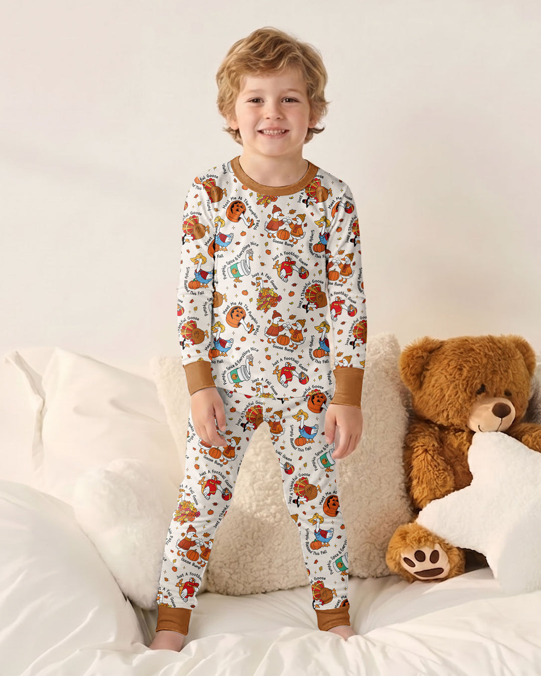 Zweiteiliges Langarm-Pyjama-Set mit Sommerfrüchten