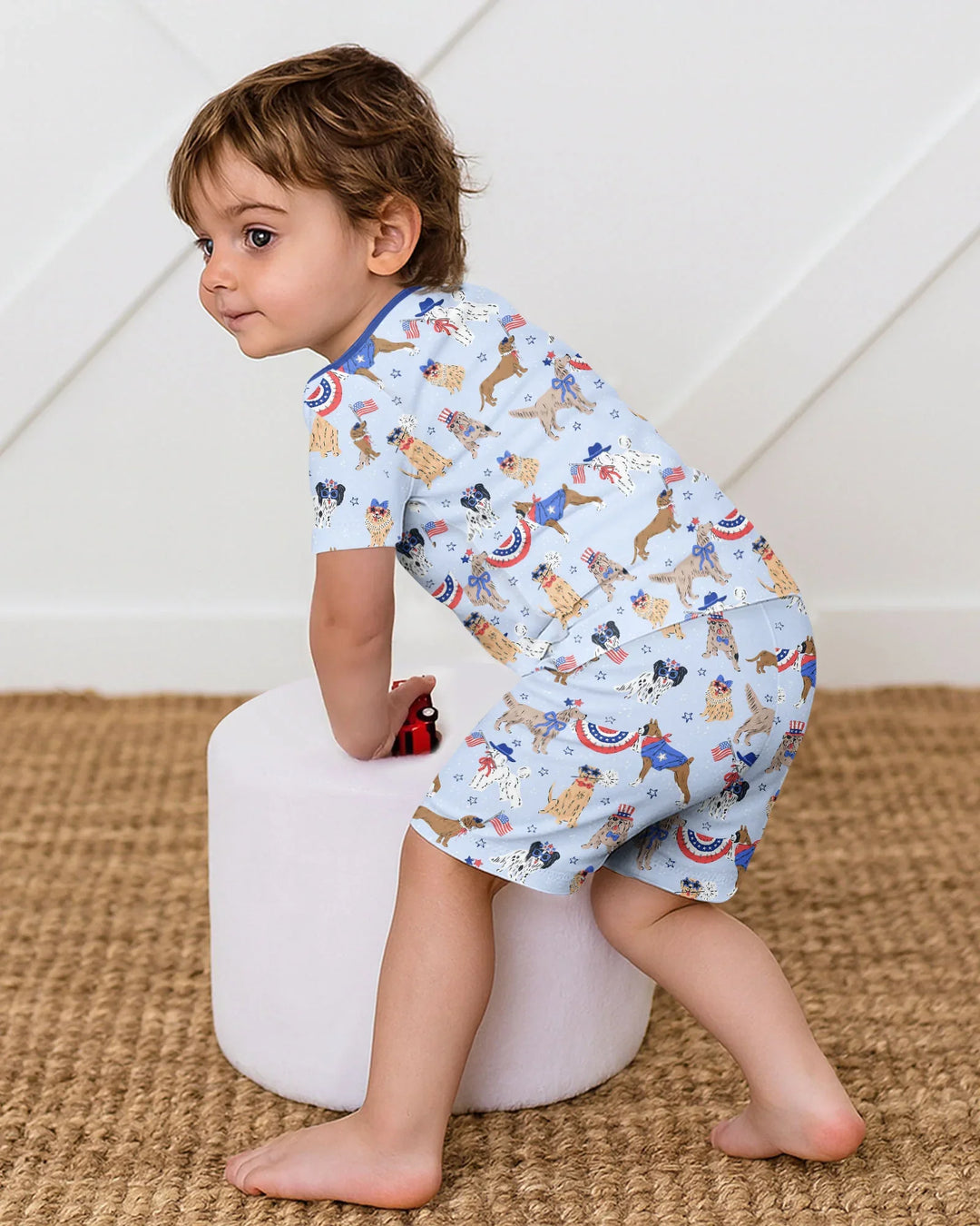 Conjunto de pijama de dos piezas de bambú a juego para la familia, con estampado de "Patriotic Pups", de manga corta y pantalón corto