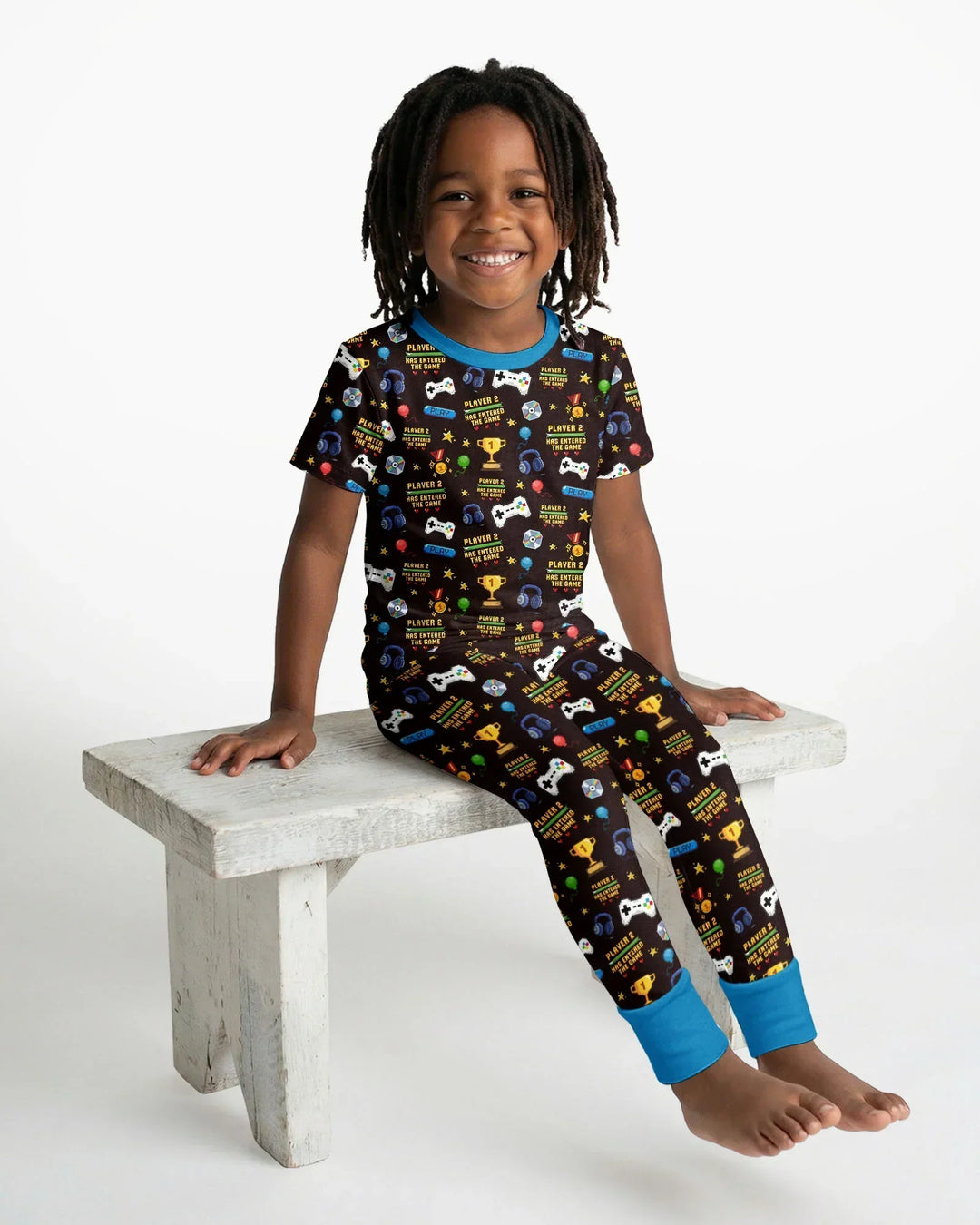 Template Zweiteiliges Pyjama-Set mit kurzen Ärmeln und Shorts