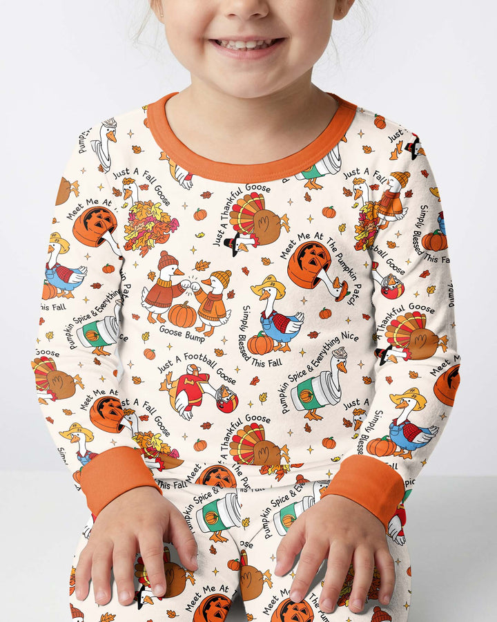 Zweiteiliges Langarm-Pyjama-Set mit Sommerfrüchten
