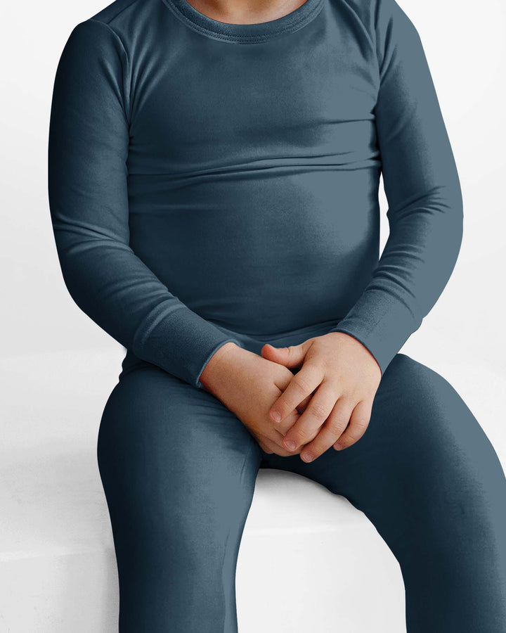 Zweiteiliges Pyjama-Set in Stahlblau