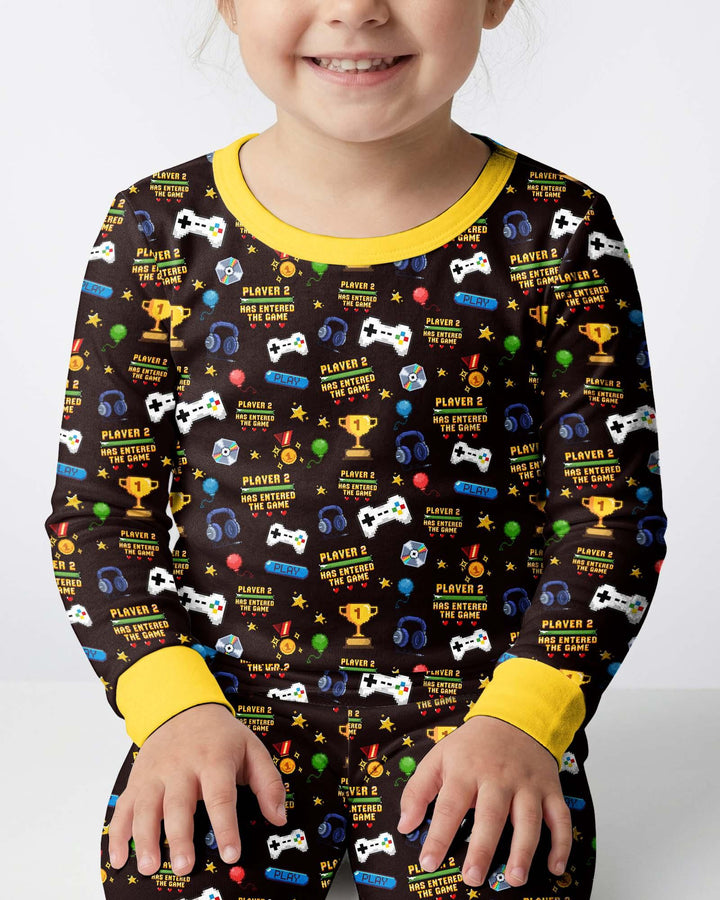 Zweiteiliges Langarm-Pyjama-Set mit Sommerfrüchten