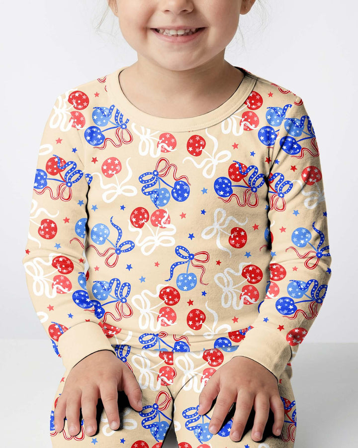 Zweiteiliges Langarm-Pyjama-Set mit Sommerfrüchten