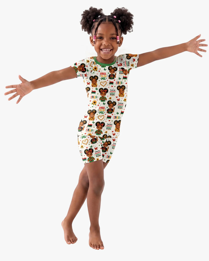 Template Zweiteiliges Pyjama-Set mit kurzen Ärmeln und Shorts