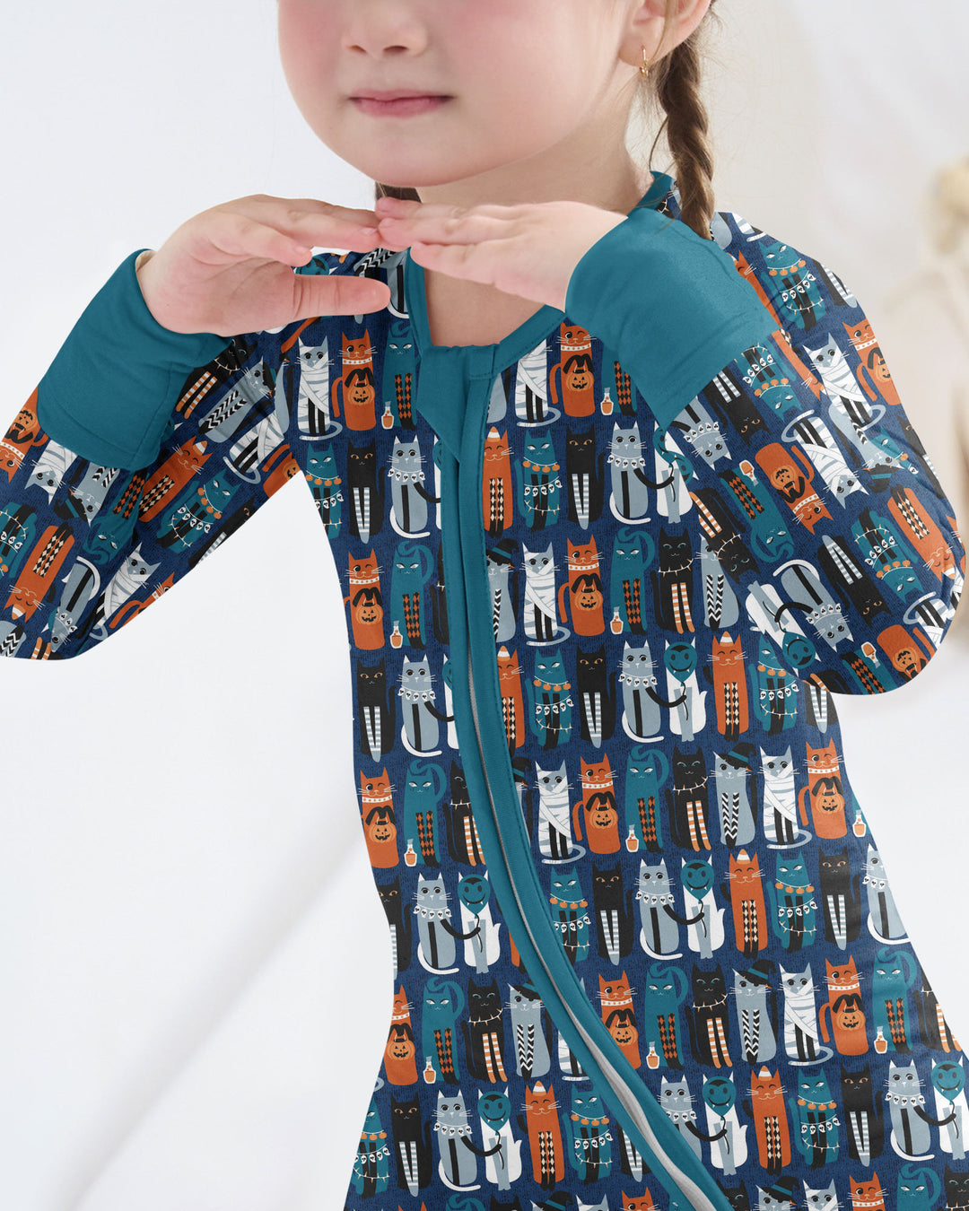 Retro Halloween Cat Bamboo Convertible Zippy