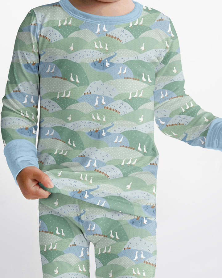 Zweiteiliges Langarm-Pyjama-Set mit Sommerfrüchten