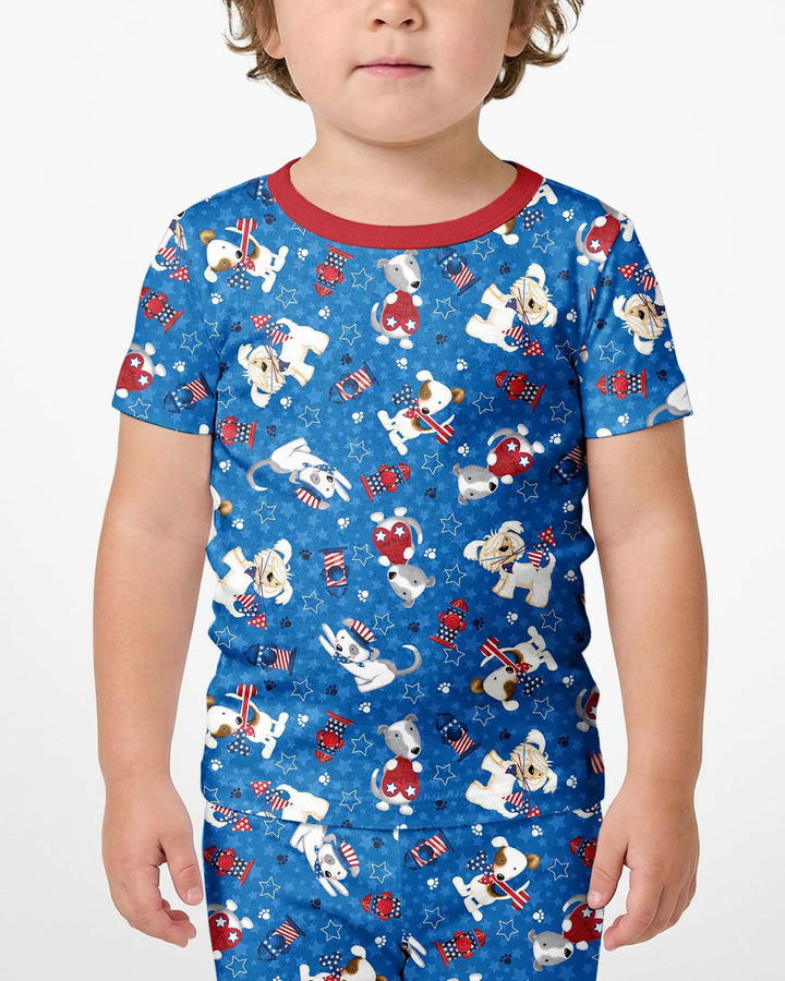 Template Zweiteiliges Pyjama-Set mit kurzen Ärmeln und Shorts