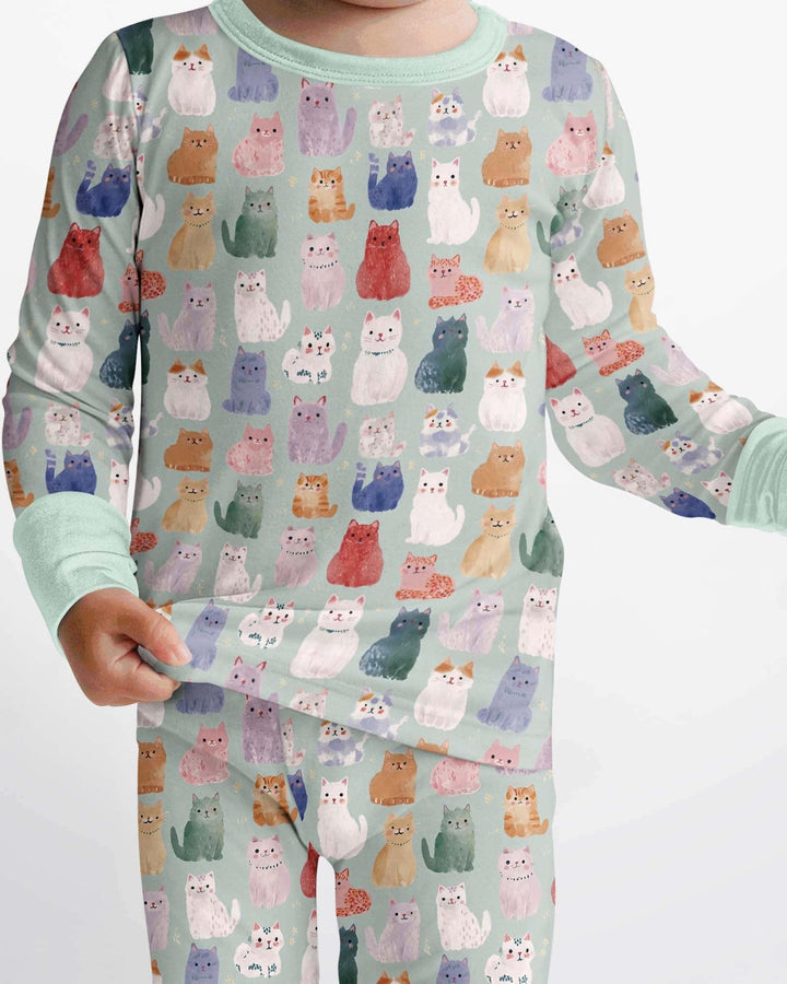 Conjunto de pijama de dos piezas de bambú de manga larga a juego familiar de gatitos felices encantados