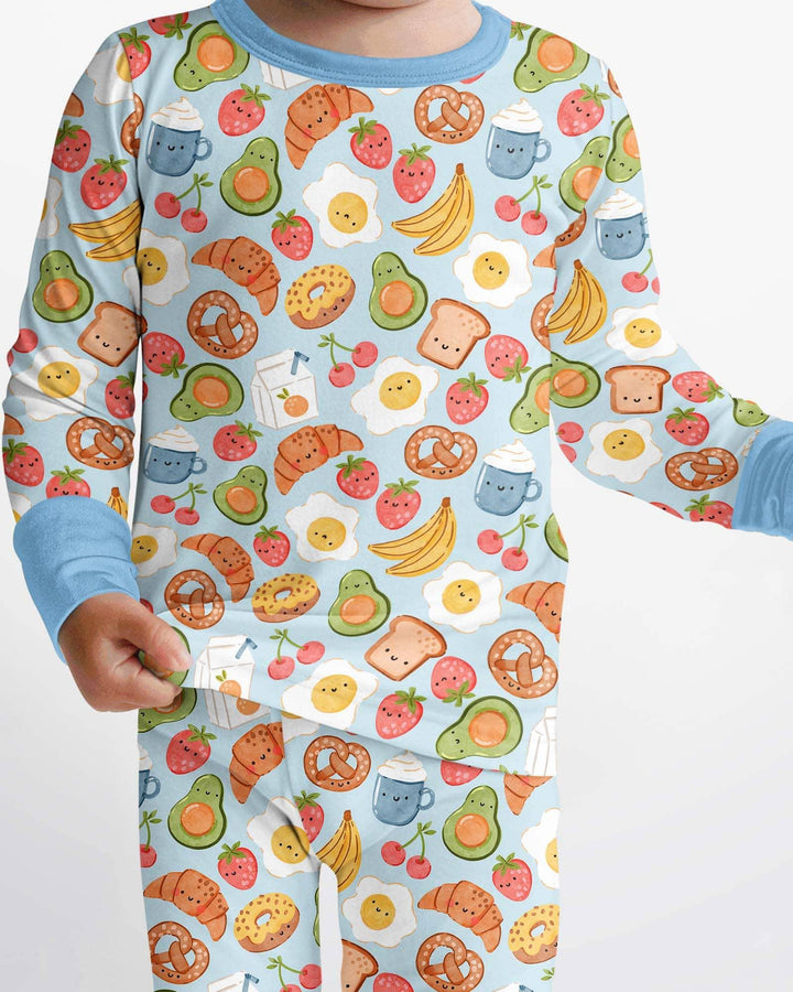 Zweiteiliges Langarm-Pyjama-Set mit Sommerfrüchten