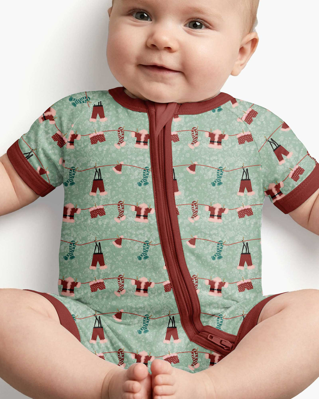 Santa In The Snow Bamboo Shorty Zippy