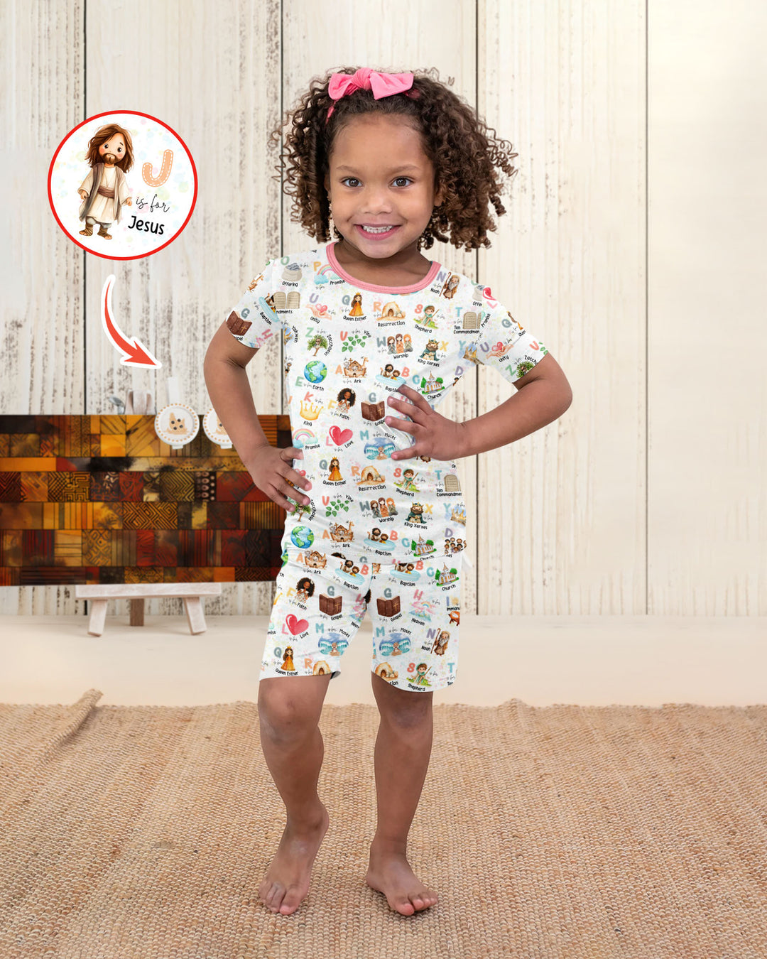 Template Zweiteiliges Pyjama-Set mit kurzen Ärmeln und Shorts