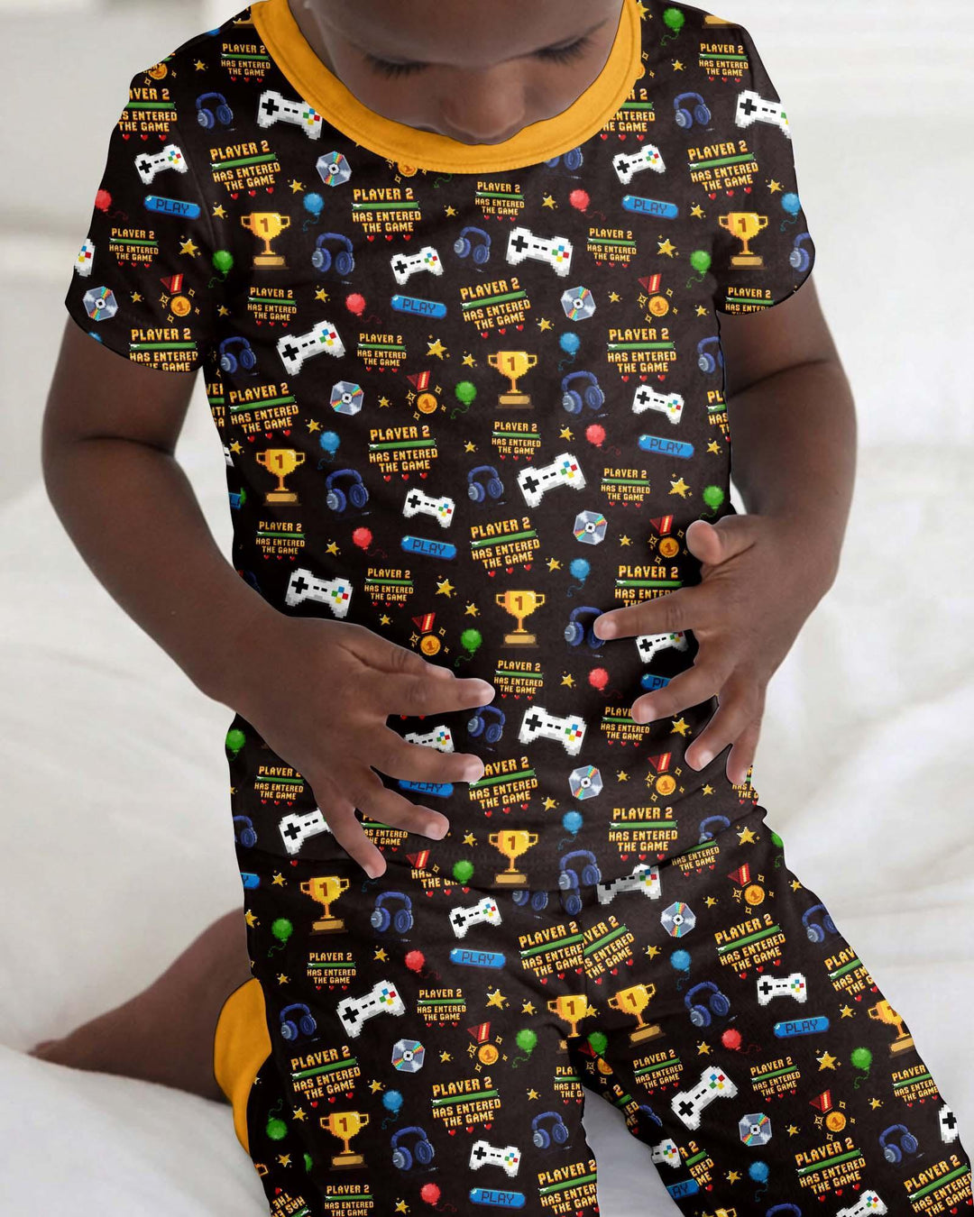 Template Zweiteiliges Pyjama-Set mit kurzen Ärmeln und Shorts