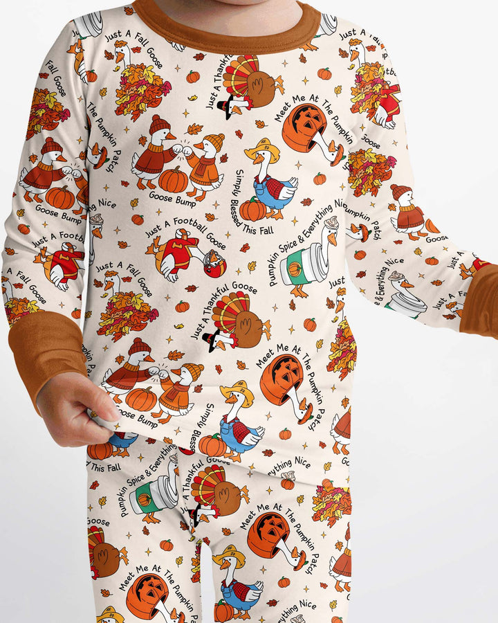 Zweiteiliges Langarm-Pyjama-Set mit Sommerfrüchten
