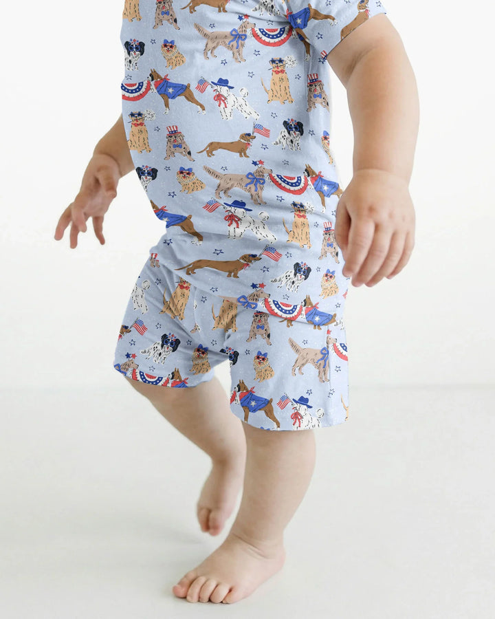 Conjunto de pijama de dos piezas de bambú a juego para la familia, con estampado de "Patriotic Pups", de manga corta y pantalón corto