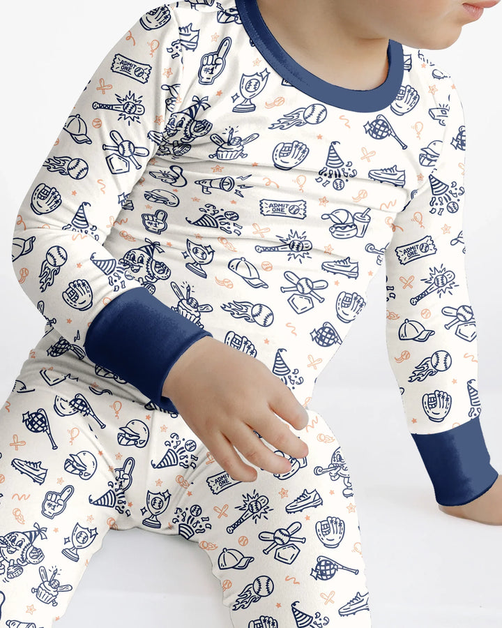 Zweiteiliges Langarm-Pyjama-Set mit Sommerfrüchten