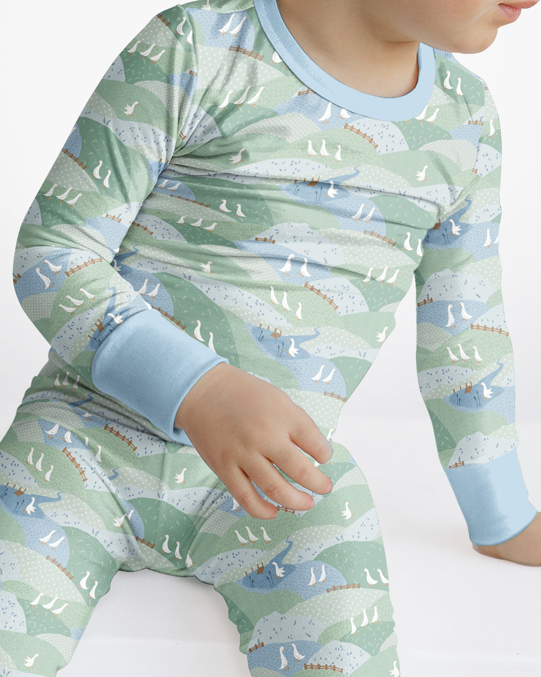 Zweiteiliges Langarm-Pyjama-Set mit Sommerfrüchten