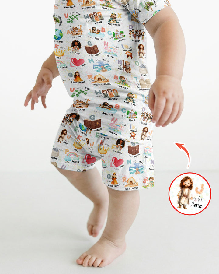 Template Zweiteiliges Pyjama-Set mit kurzen Ärmeln und Shorts
