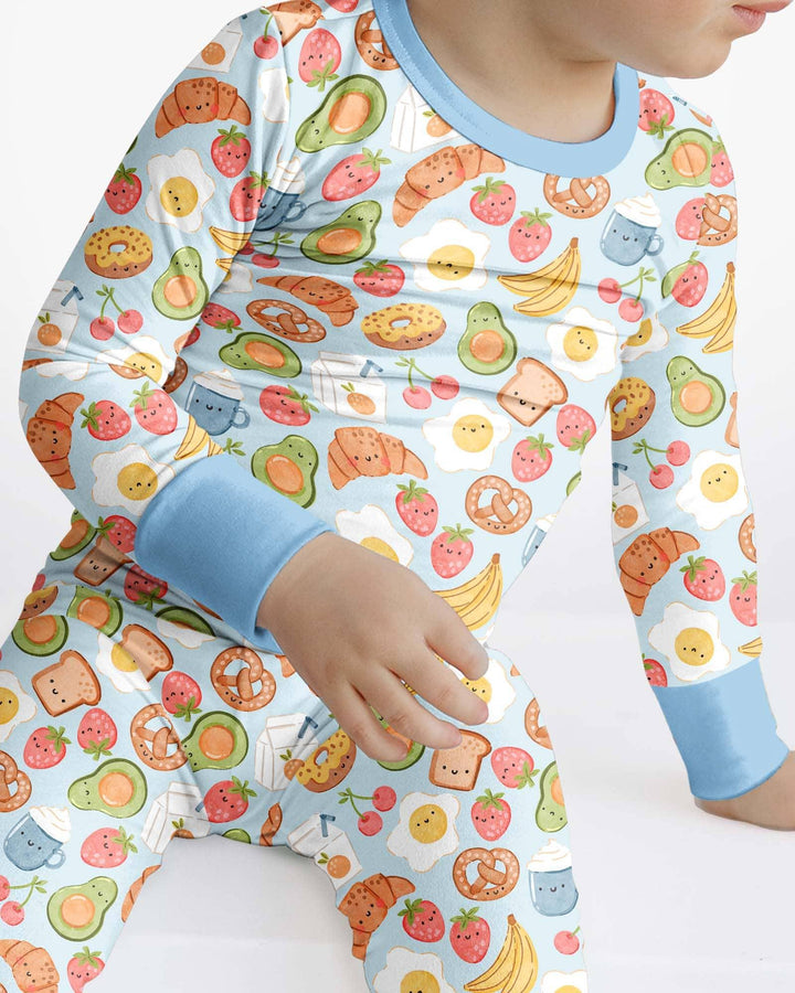 Zweiteiliges Langarm-Pyjama-Set mit Sommerfrüchten