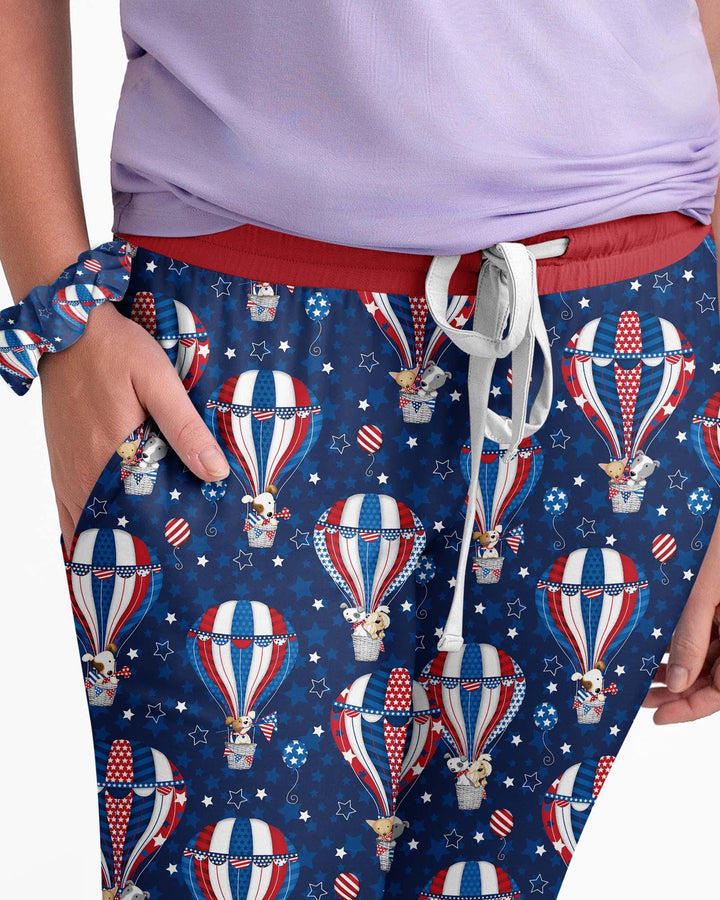 Conjunto de pijama de bambú para mujer a juego con la familia, diseño de cachorros patrióticos en globos aerostáticos