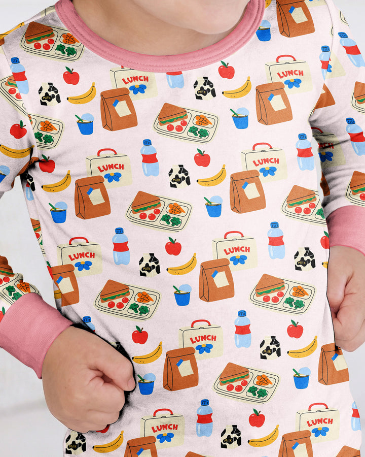 Zweiteiliges Langarm-Pyjama-Set mit Sommerfrüchten