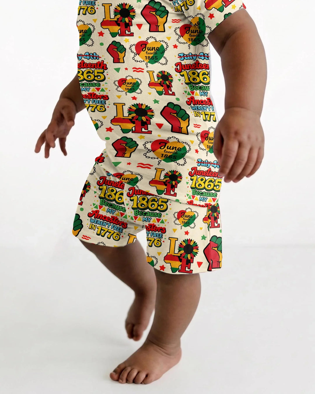 Template Zweiteiliges Pyjama-Set mit kurzen Ärmeln und Shorts