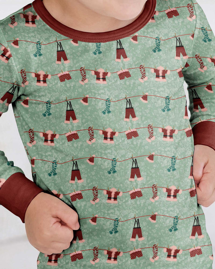 Santa In The Snow Bamboo Two Piece Long Sleeve Pajama Set