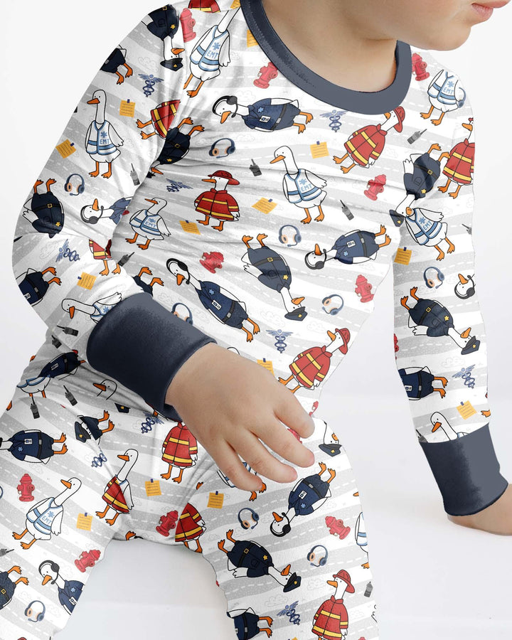 Zweiteiliges Langarm-Pyjama-Set mit Sommerfrüchten