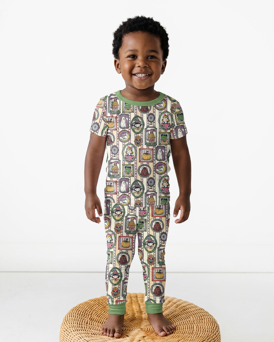 Vintage Halloween Ghost Pumpkin Portraits Bamboo Two Piece Short Sleeve Pajama Set